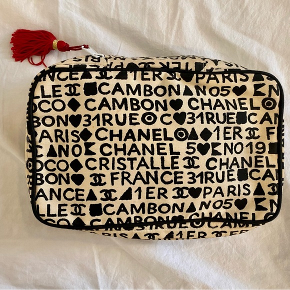 Chanel 31 Rue Cambon Cosmetic Pouch - Picture 6 of 6